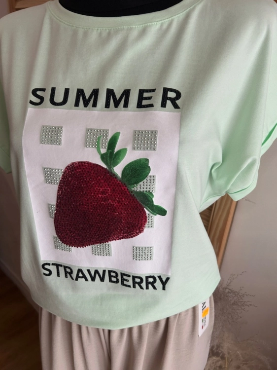 Koszulka damska MEGI Truskawka modny i wygodny basic Tshirt Miętowa s/m