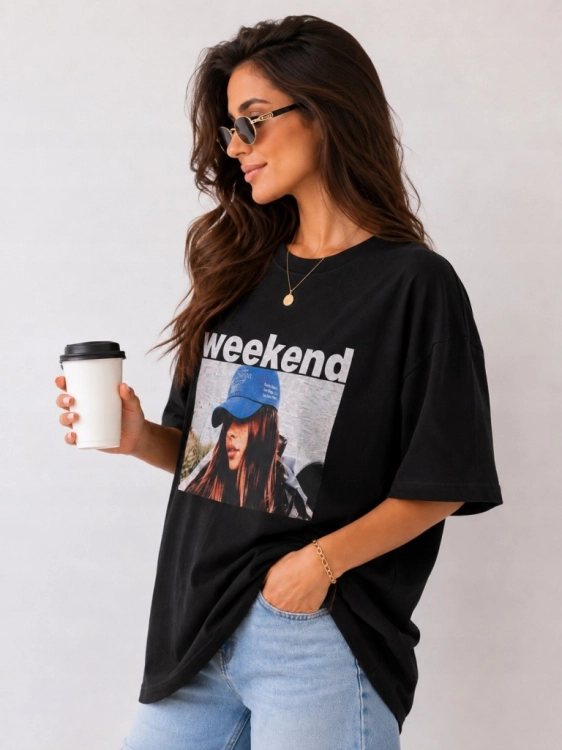 Koszulka damska Masełkowa Luźna Oversize z Nadrukiem Weekend Czarna