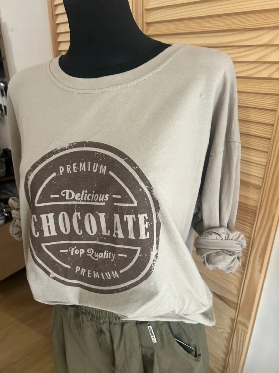 Bluza damska Lekka z nadrukiem CHOCOLATE Beżowa