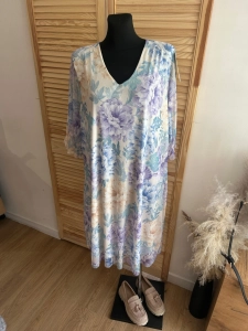 Sukienka z siateczki w kwiaty zwiewna luźna oversize Plus Size Liliowa