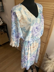 Sukienka z siateczki w kwiaty zwiewna luźna oversize Plus Size Liliowa
