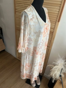 Sukienka z siateczki w kwiaty zwiewna luźna oversize Plus Size beżowa