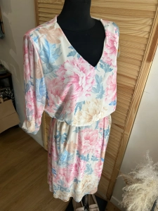 Sukienka z siateczki w kwiaty zwiewna luźna oversize Plus Size Różowa