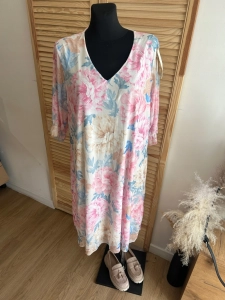 Sukienka z siateczki w kwiaty zwiewna luźna oversize Plus Size Różowa