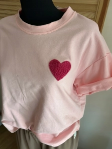 Bluzka Koszulka damska T-Shirt z Serduszkiem Serce Bawełniana Różowa