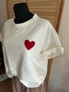 Bluzka Koszulka damska T-Shirt z Serduszkiem Serce Bawełniana Biała
