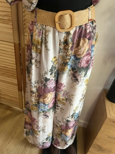 Zwiewne spodnie w kwiaty lejące Szeroka Nogawka Boho z paskiem