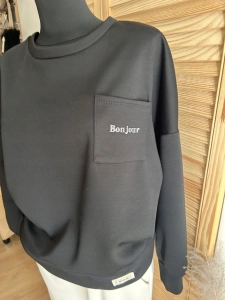 Bluza damska Bonjour z kieszonką klasyczna miękka czarna