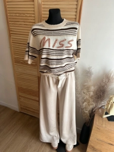 Sweter damski MISS modny krótki rękaw miękki jasny beżowy