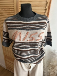 Sweter damski MISS modny krótki rękaw miękki brązowy czekoladowy