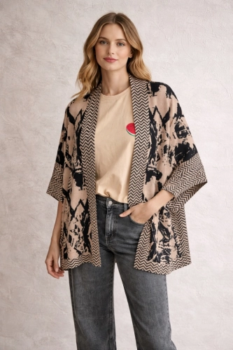 Narzutka kimono damskie kardigan wzór zebra oversize beżowy