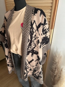 Narzutka kimono damskie kardigan wzór zebra oversize beżowy