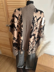 Narzutka kimono damskie kardigan wzór zebra oversize beżowy