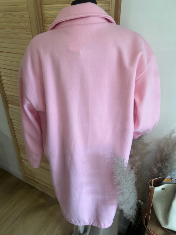 Płaszcz damski oversize – elegancki płaszcz wiosenny różowy jasny landrynka
