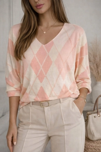 Bluzka Damska Serek w Romby Elegancka Sweter Lekki Casual Modna Różowa