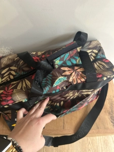 Torba weekendowa na fitness Reverse w liście pojemna podróżna