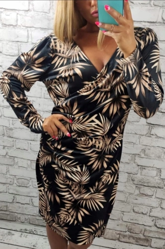Sukienka welurowa w złote palmy plus size czarna XL