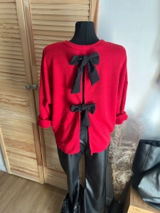 Bluzka damska miękka z kokardkami z tyłu klasyczna elegancka czerwona