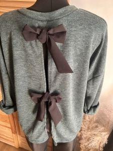 Bluzka damska miękka z kokardkami z tyłu klasyczna elegancka zielona