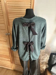 Bluzka damska miękka z kokardkami z tyłu klasyczna elegancka zielona