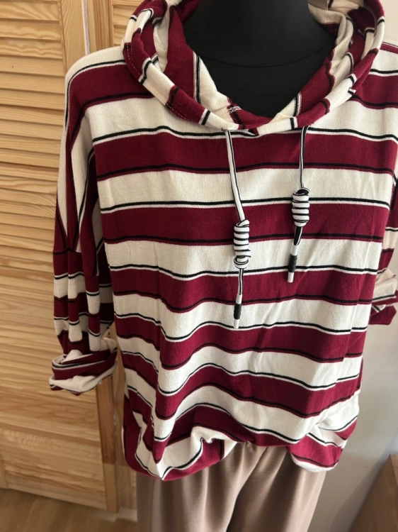 Bluza damska w paski z kapturem sportowa miękka lekka Bordowa
