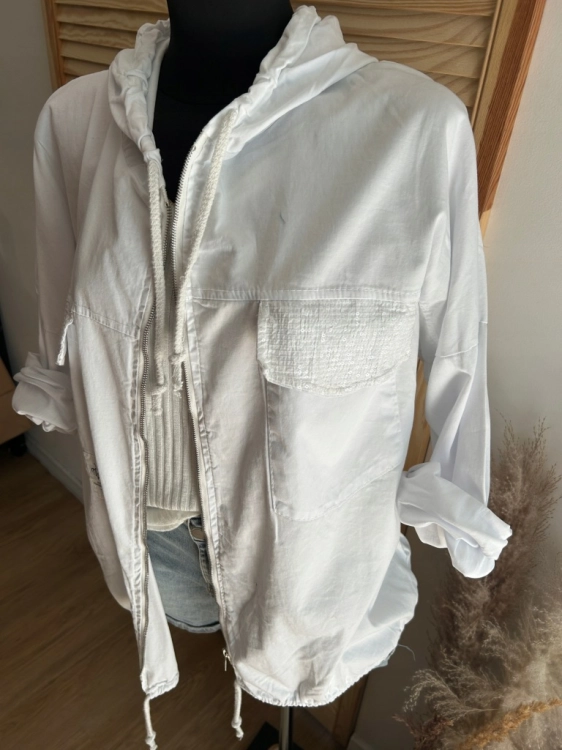 Narzutka kurtka bluza damska z cekinami oversize biała