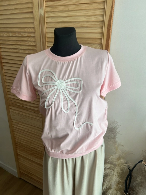 Koszulka damska MEGI Kokarda modny i wygodny basic Tshirt Różowa s/m