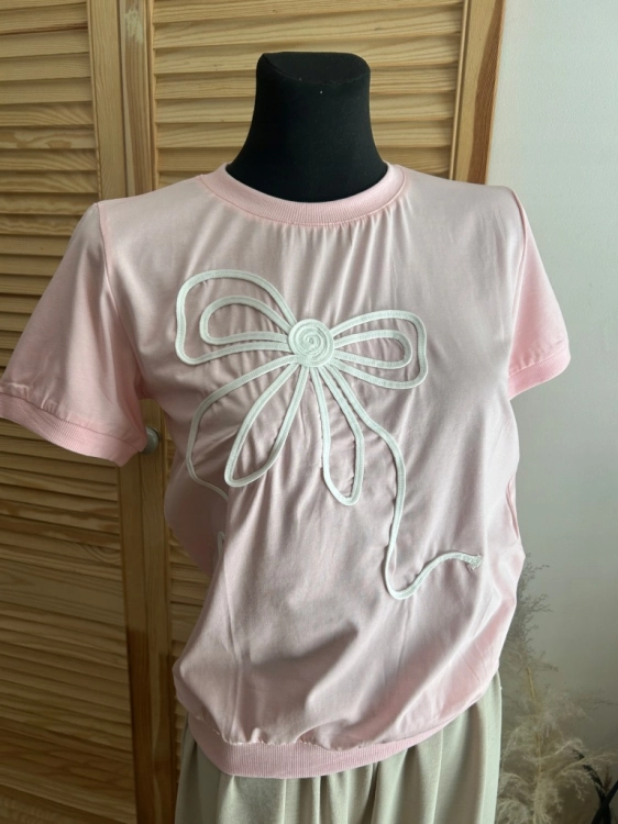 Koszulka damska MEGI Kokarda modny i wygodny basic Tshirt Różowa s/m