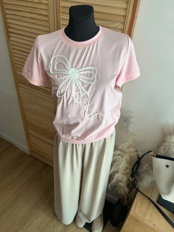 Koszulka damska MEGI Kokarda modny i wygodny basic Tshirt Różowa s/m