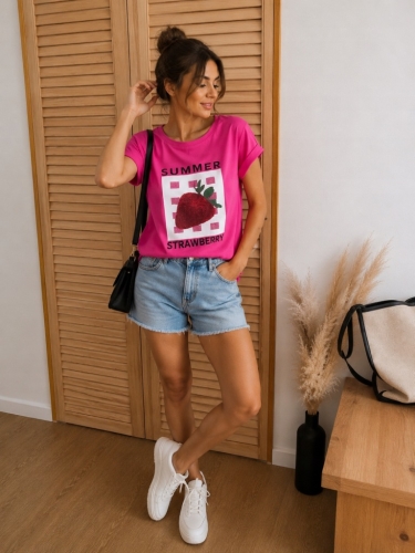 Koszulka damska MEGI Truskawka modny i wygodny basic Tshirt Różowa S/m