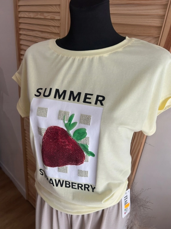 Koszulka damska MEGI Truskawka modny i wygodny basic Tshirt Żółta S/m