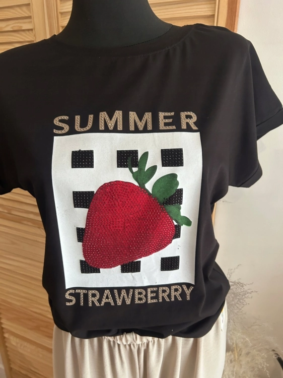 Koszulka damska MEGI Truskawka modny i wygodny basic Tshirt Czarna S/m