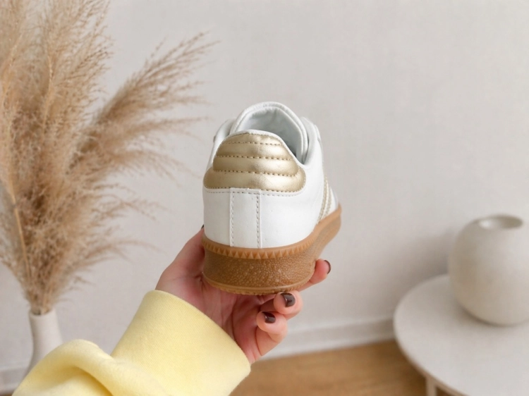 Sneakersy damskie na grubej podeszwie Białe złote dodatki 40