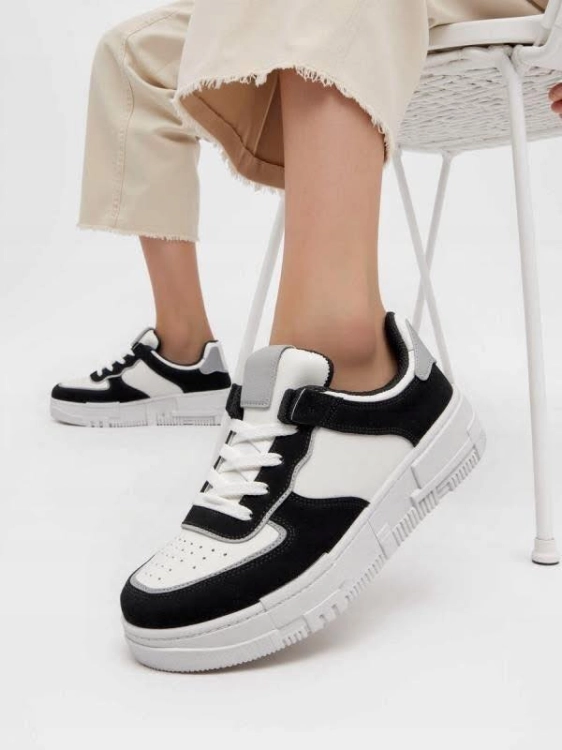 Sneakersy buty sportowe na grubej podeszwie białe czarne lekkie