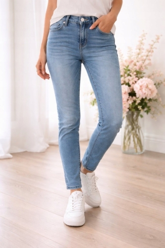 Jeansy damskie Push Up Skinny Fit Elastyczne komfort jasne niebieskie