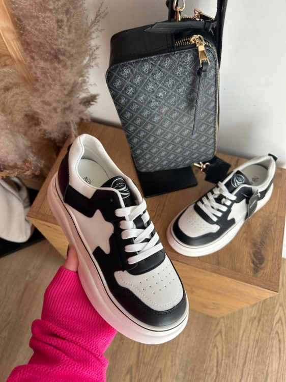 Sneakersy damskie czarne białe na grubej podeszwie sportowe